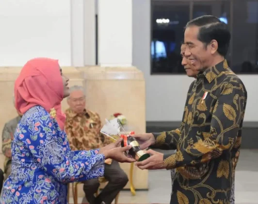 Presiden Jokowi Serahkan Penghargaan Adhikarya Pangan Nusantara