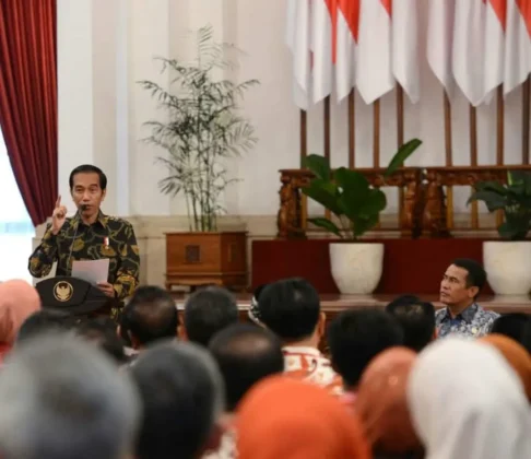 Presiden Jokowi Serahkan Penghargaan Adhikarya Pangan Nusantara