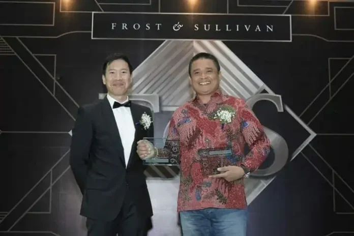 TelkomGroup Borong Penghargaan Frost & Sullivan Indonesia Excellence Awards 2016