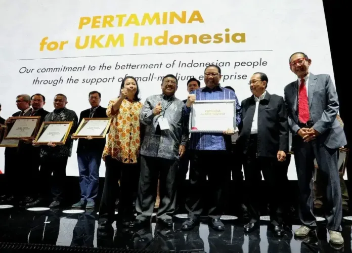 Menteri Puspayoga Raih Penghargaan dari Pertamina