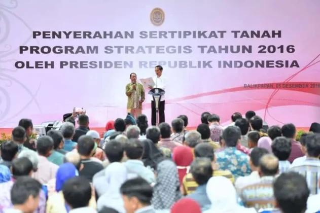 Penyerahan Sertifikat Tanah di Balikpapan, Presiden: Waktunya untuk Bekerja, Bukan untuk Berencana dan Berwacana