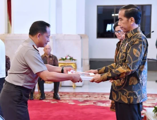 Serahkan DIPA 2017, Presiden Jokowi Ingatkan Jajarannya untuk Bergerak Cepat