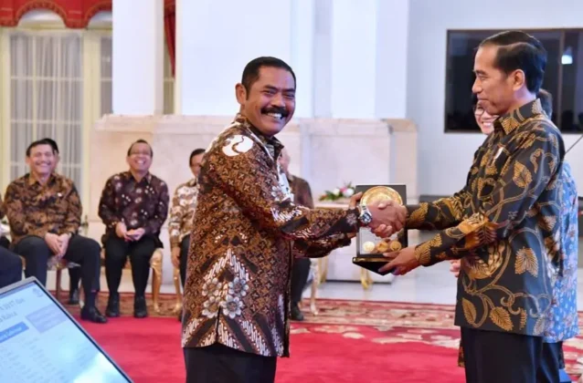 Serahkan DIPA 2017, Presiden Jokowi Ingatkan Jajarannya untuk Bergerak Cepat