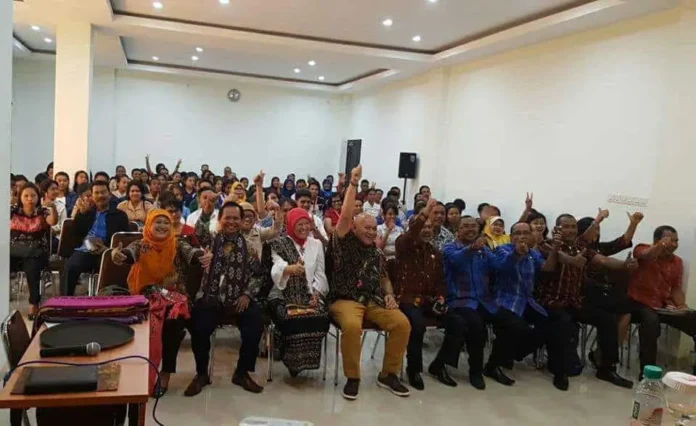 Kemenkop Latih Pelaku Usaha Ritel Koperasi Hadapi Persaingan Bebas