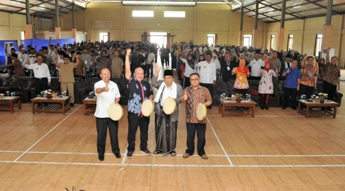 Kemenkop Gandeng Pesantren Kembangkan Ekonomi Kerakyatan