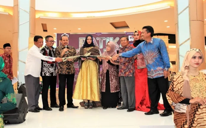 Beli Batik, Wujud Lestarikan Budaya