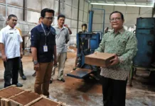 Kemenkop dan UKM Fasilitasi Koperasi Kembangkan Produk Kreatif Unggulan Berbasis Kelapa