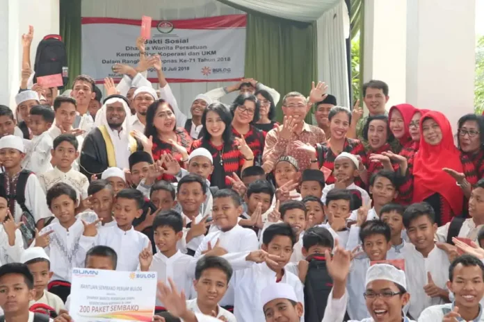 Peringati Harkopnas, DWP Kemenkop Gelar Bakti Sosial ke Ponpes dan Yayasan Panti Asuhan