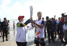 Kirab Obor Api Asian Games 2018 Jejaki Pulau Dewata dan Berselancar di Pantai Kuta