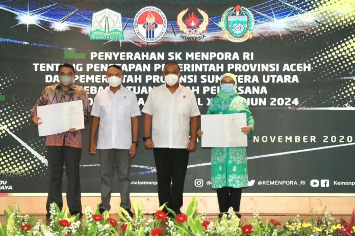 Menpora Serahkan SK Penetapan Aceh - Sumut Tuan Rumah PON XXI 2024