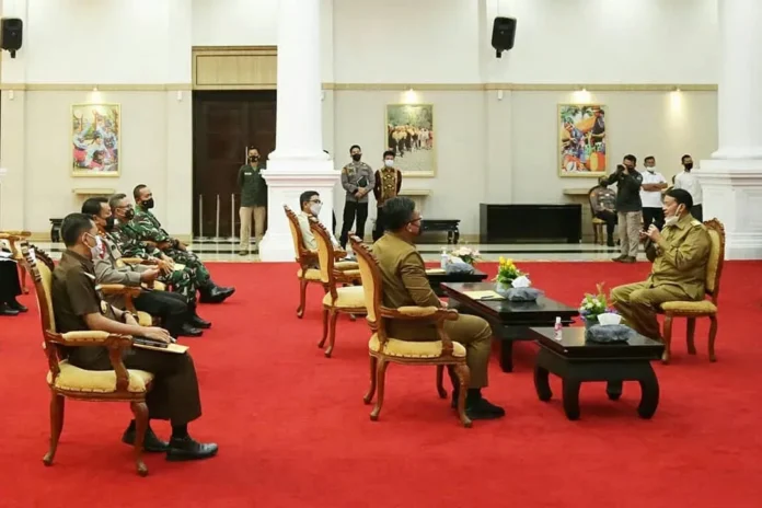 Gubernur Wahidin Halim, pimpin rapat bersama Forkopimda Provinsi Banten