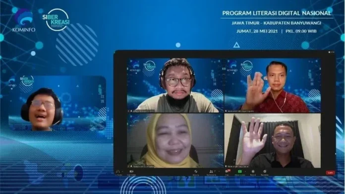 Webinar Literasi Digital Banyuwangi, Indonesia Makin Cakap Digital