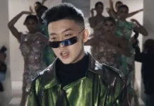 Lirik Lagu 100 Degrees dan Terjemahan - Rich Brian