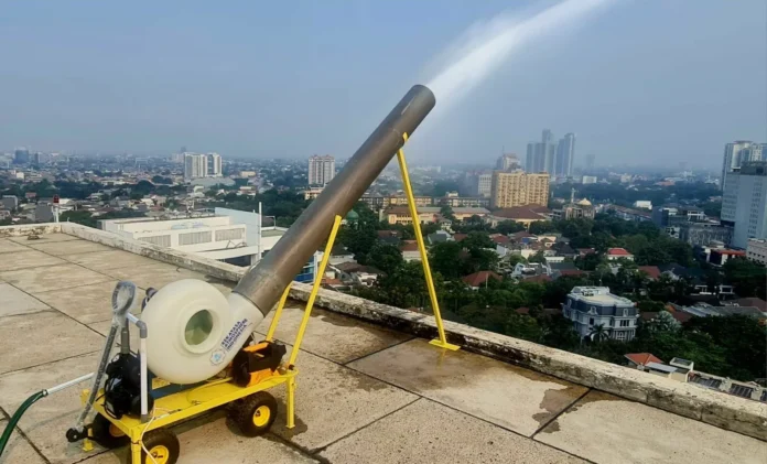 Tekan Polusi Udara Jakarta, Kantor Pusat PLN Pakai Mist Generator Buatan BRIN