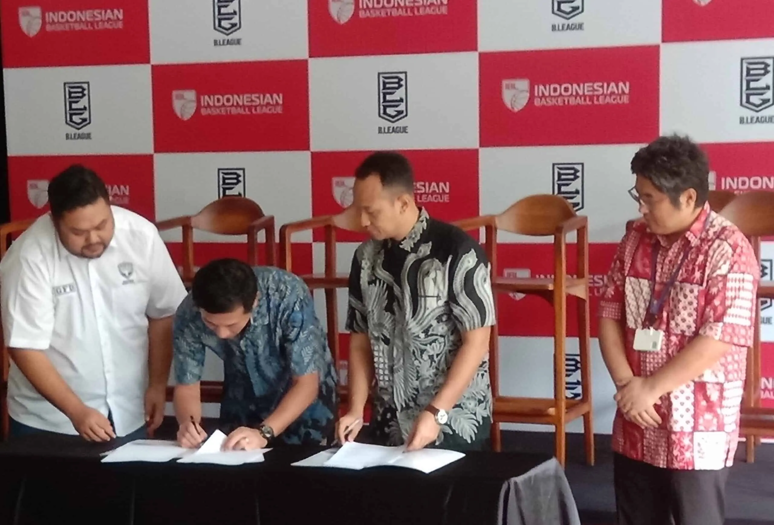 Tingkatkan Kualitas Kompetisi, IBL Jalin MoU dengan B League