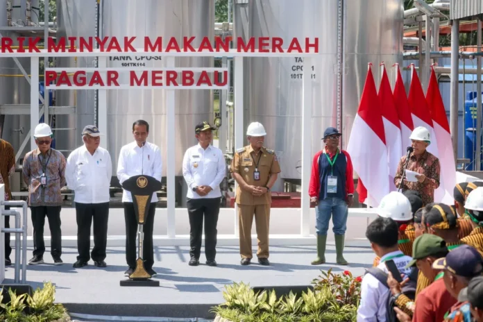 Presiden Resmikan Pabrik Minyak Makan Merah yang Dikelola Koperasi di Sumut