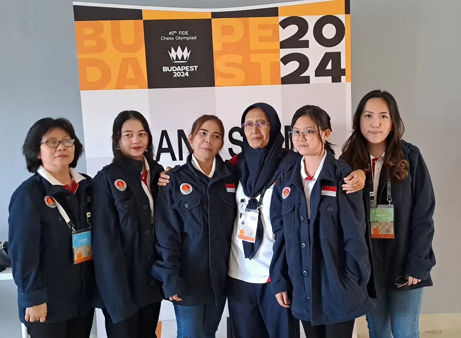 Olimpiade Catur Budapest 2024 : Tim Catur Putra-Putri Indonesia Melangkah Mulus